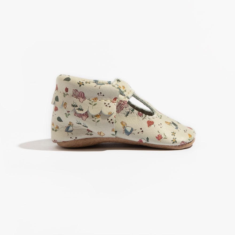 Alice in Wonderland Mary Jane Baby Shoe - Image 3