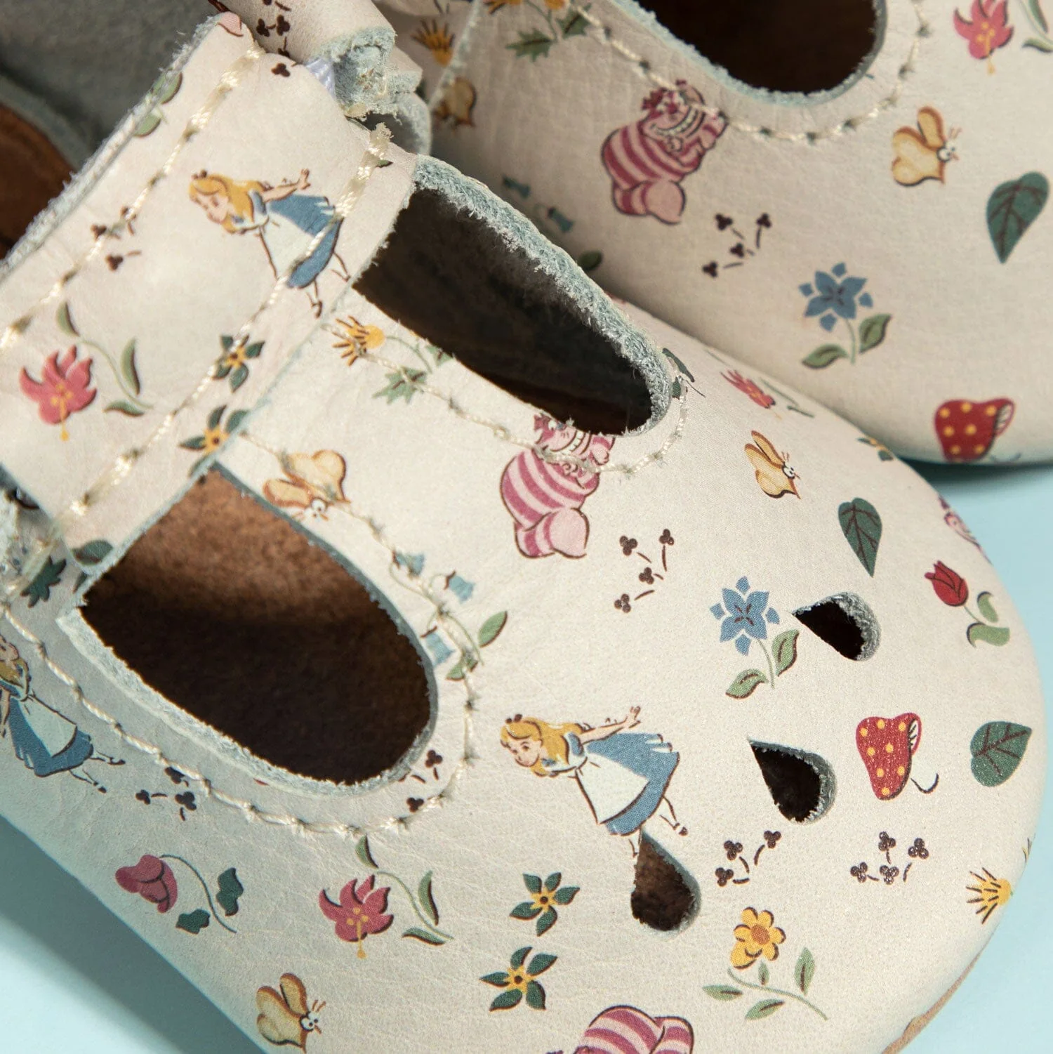 Alice in Wonderland Mary Jane Baby Shoe - Image 5