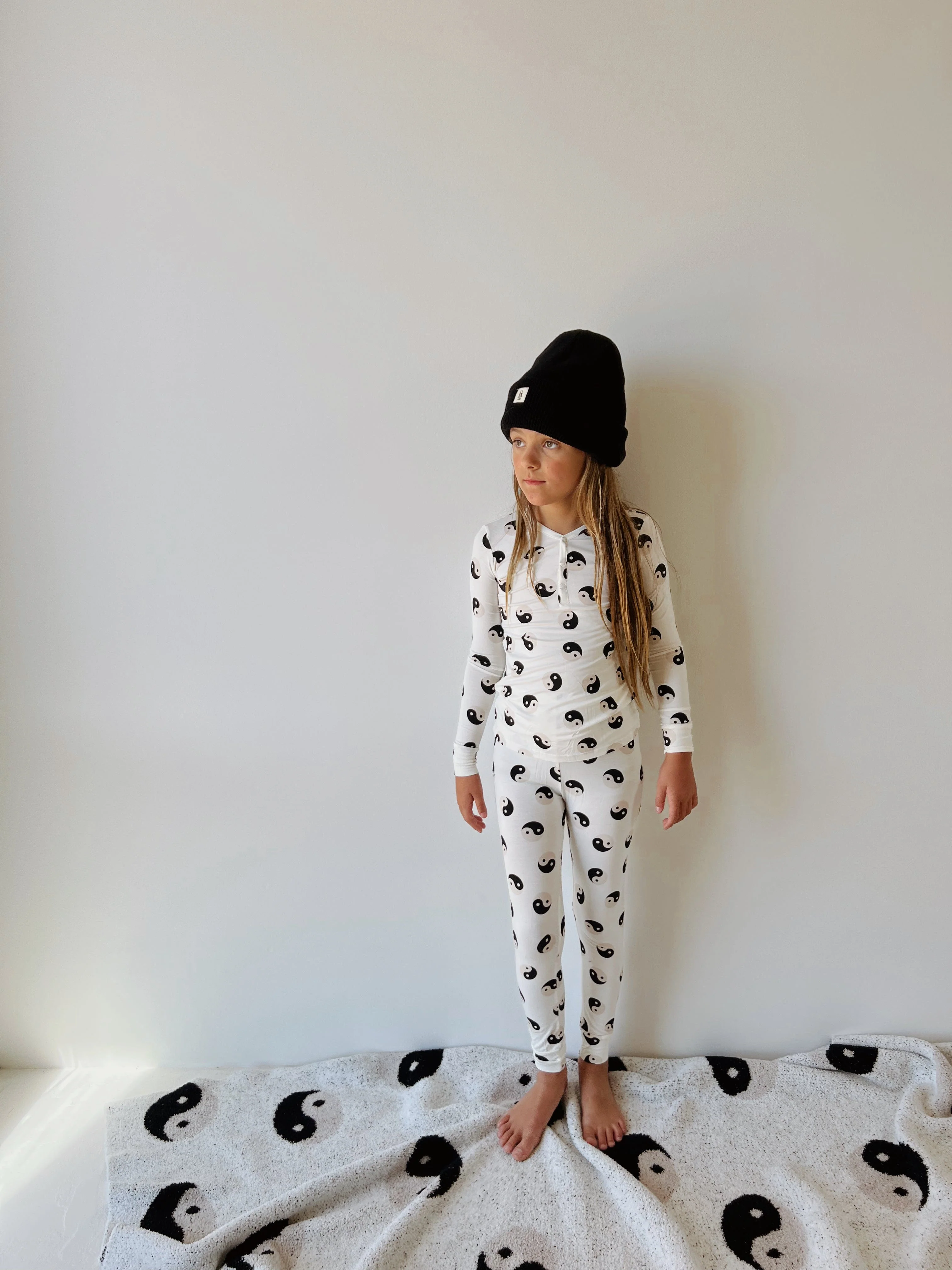 Bamboo Two Piece Pajamas - Black & White Yin Yang - Image 11