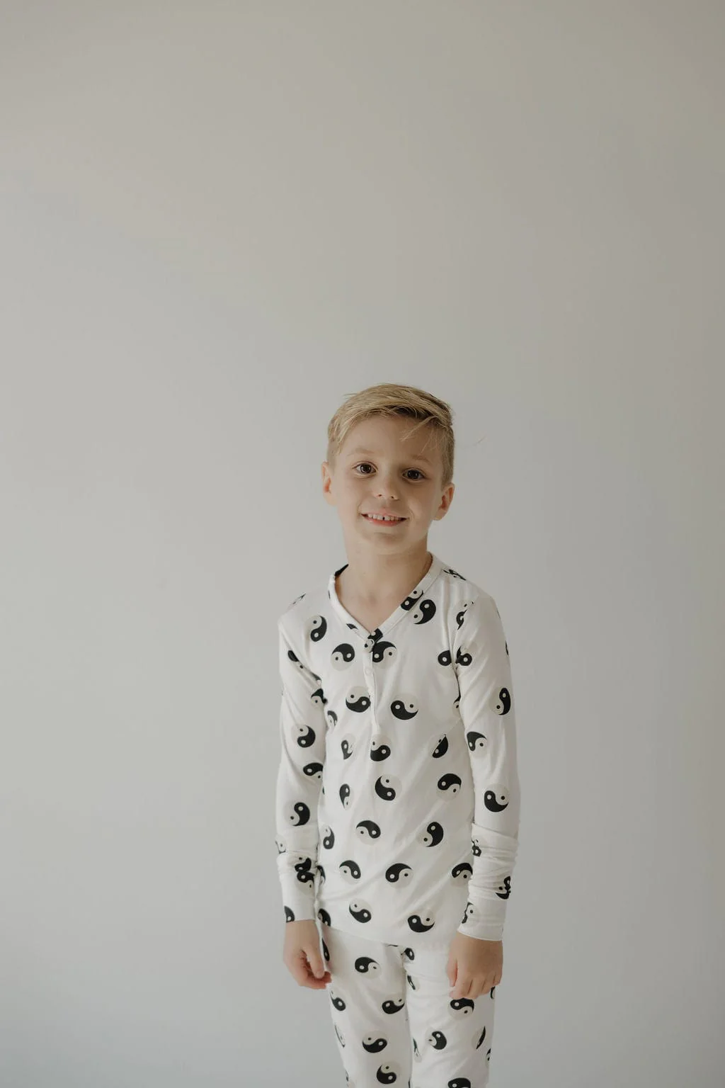 Bamboo Two Piece Pajamas - Black & White Yin Yang - Image 2