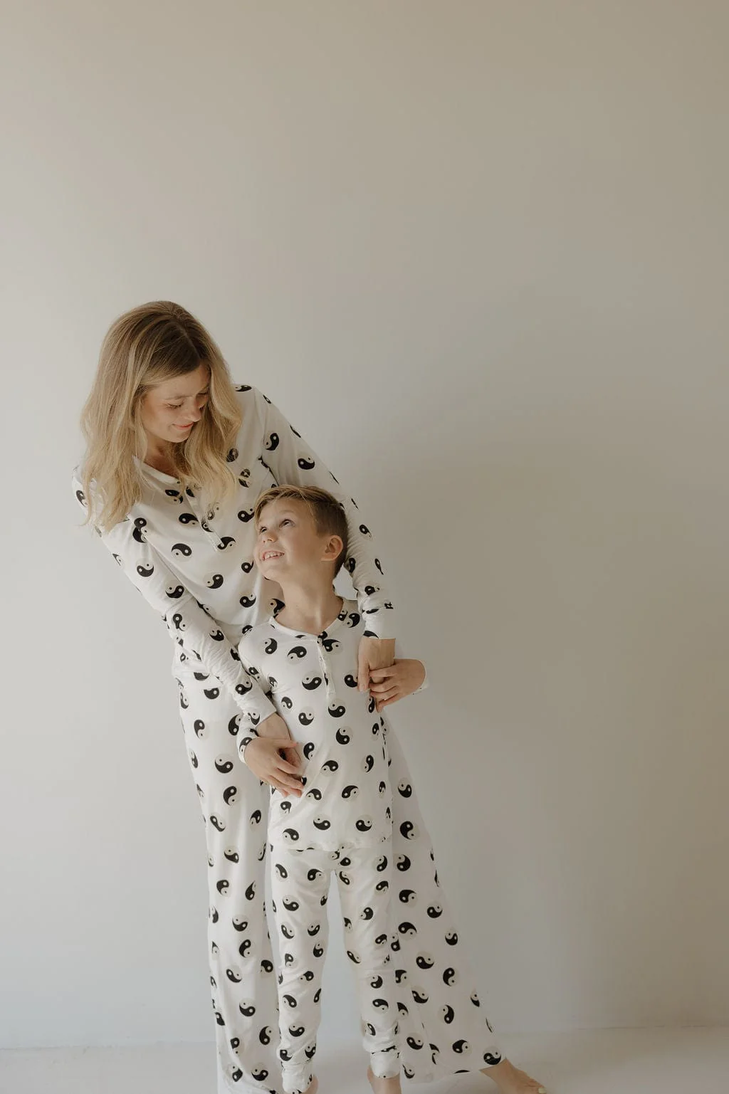 Bamboo Two Piece Pajamas - Black & White Yin Yang - Image 9