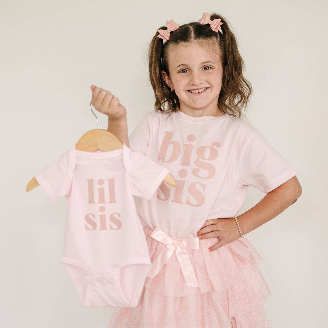 Big Sis Short Sleeve Shirt - Pregnancy Announcement - Family - Image 6