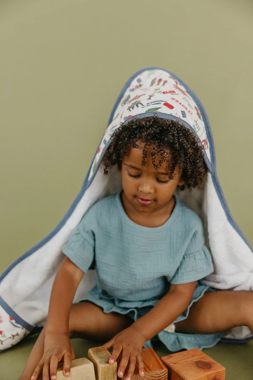 Premium Knit Hooded Towel - A Christmas Story - Image 3