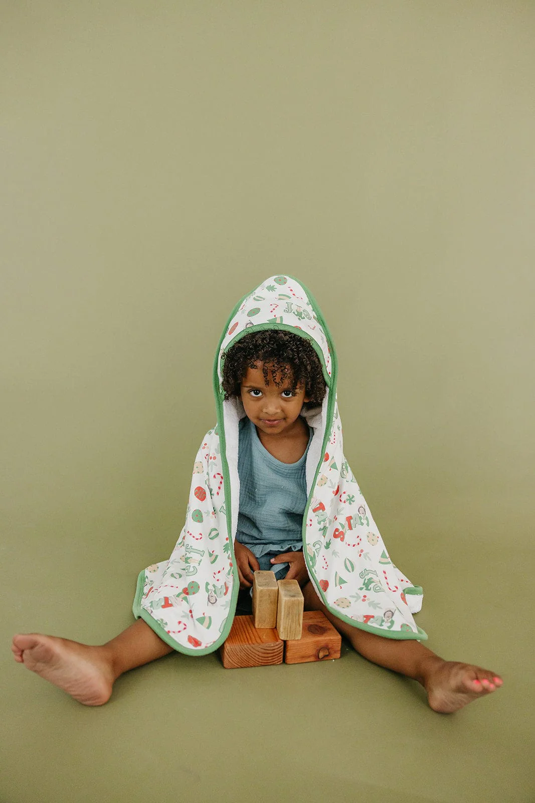 Premium Knit Hooded Towel - Elf - Image 3