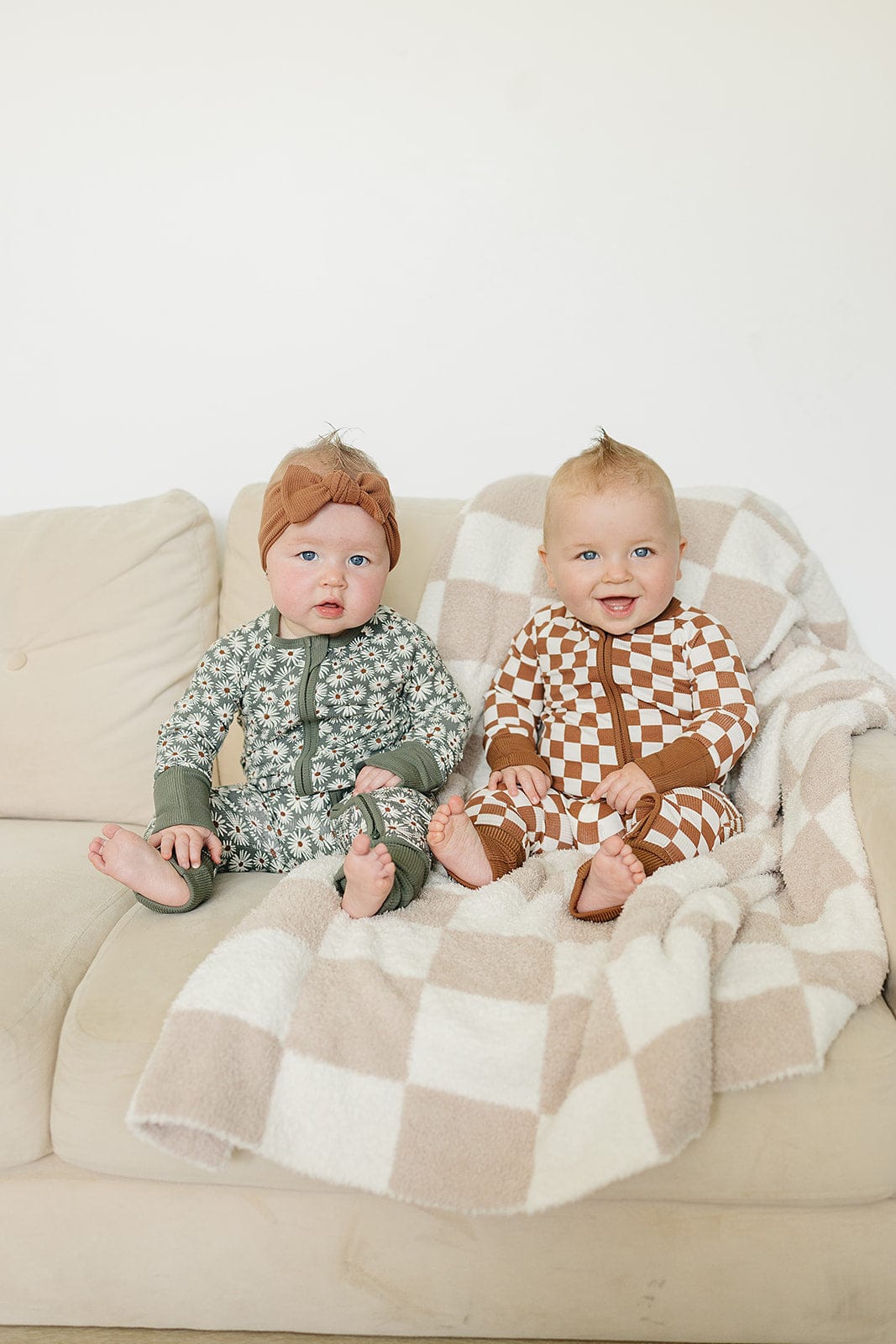 Ribbed Bamboo Convertible Footie Romper - Dark Green Daisy - Image 4