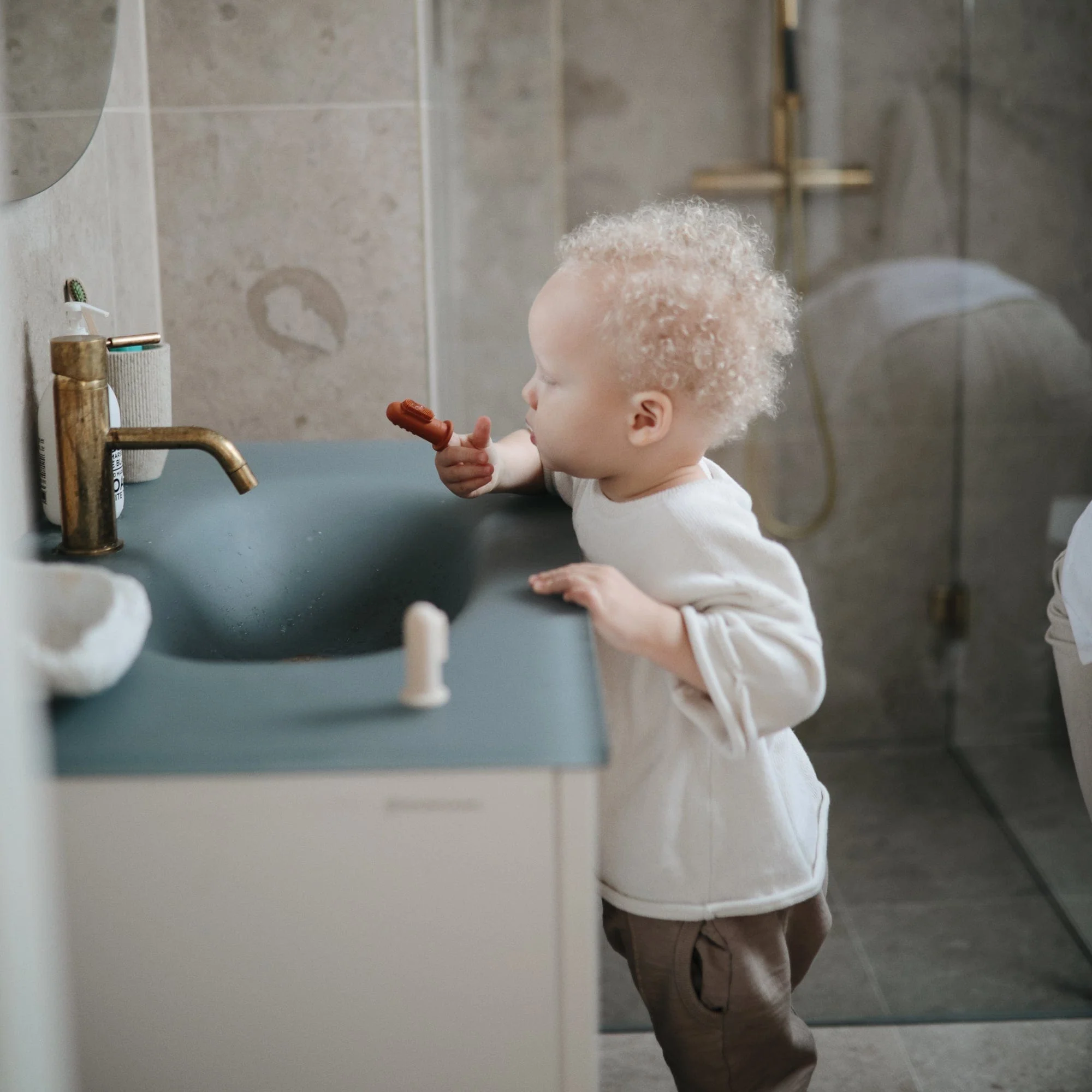 Finger Toothbrush - Image 10