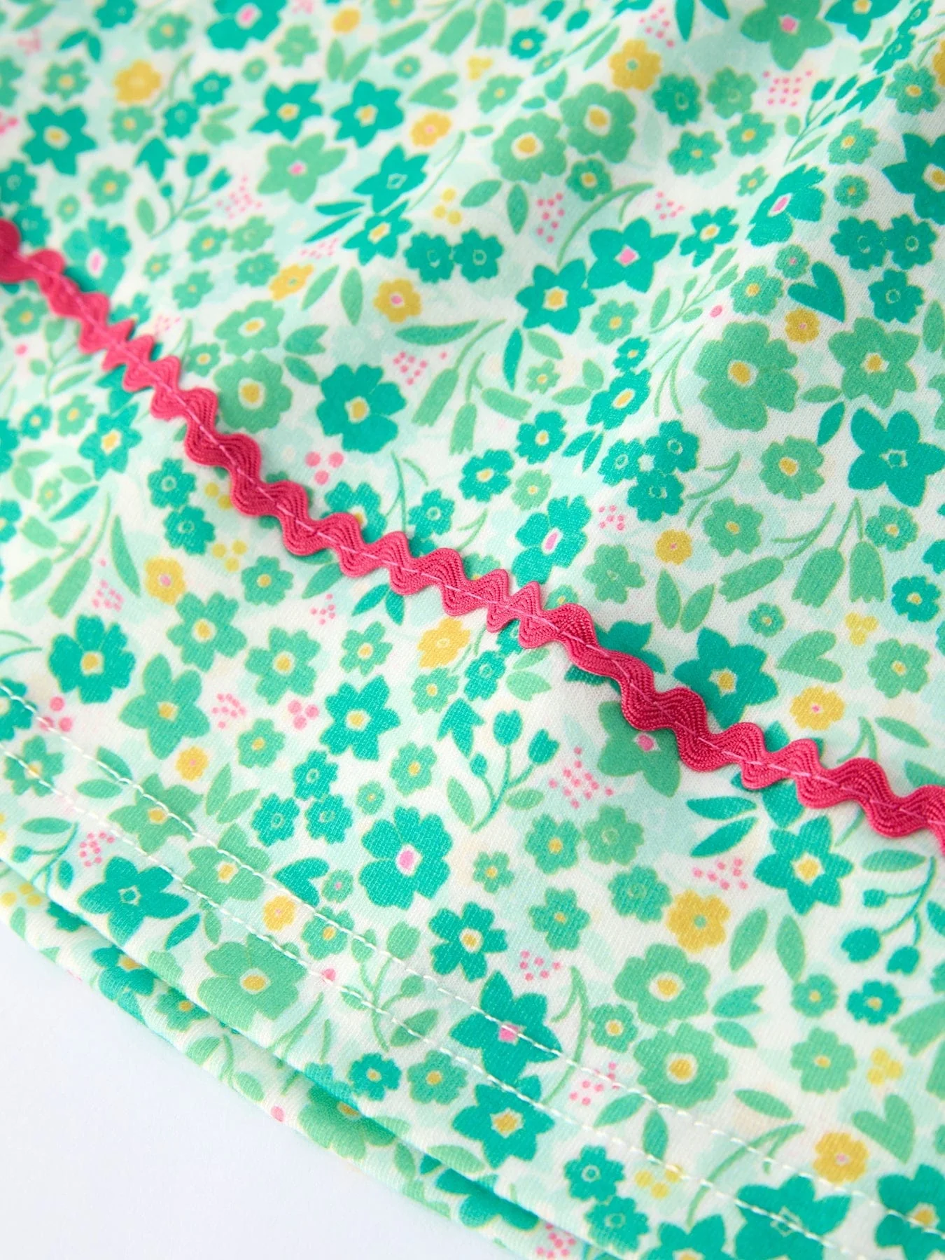 Girls St. Patrick's Day Shamrock Bow Smocked Dress - Image 4