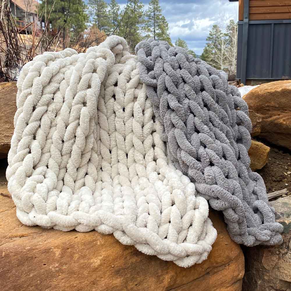 INFINITE CHUNKY KNIT BLANKET | MINKY | CUDDLE - MIST - Image 6
