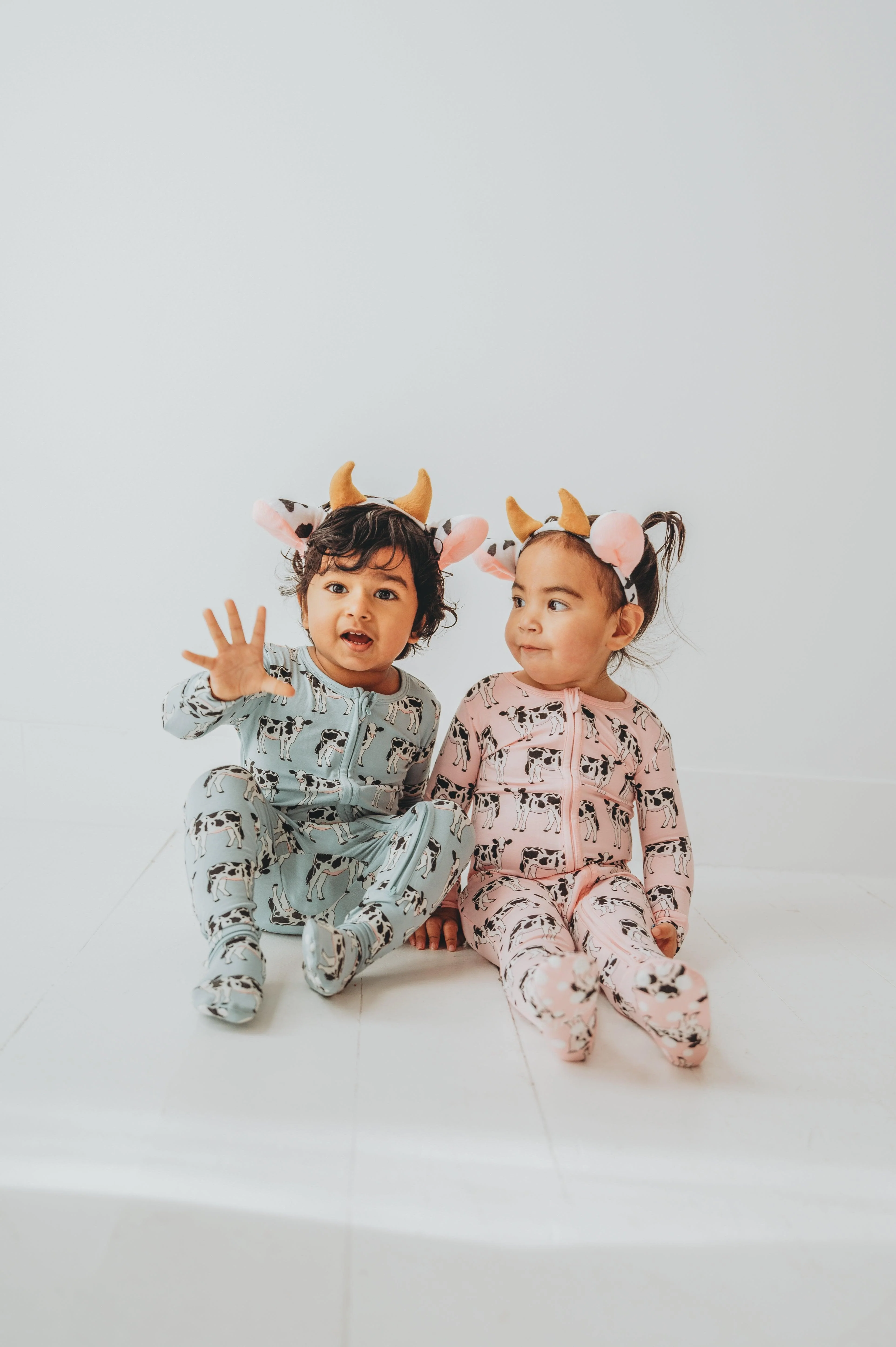 Bamboo Footie with 2-Way Zipper - Cake Pop Cows - Image 4