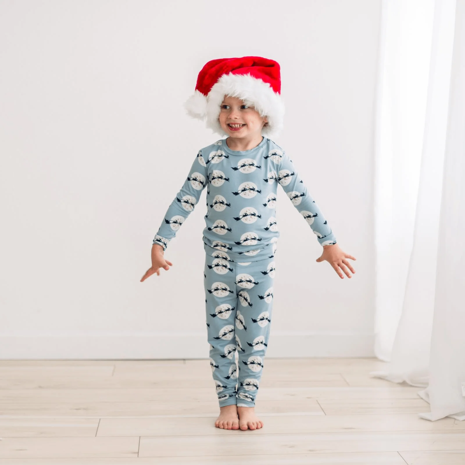Bamboo Long Sleeve Pajama Set - Stormy Sea Santa's Sleigh - Image 4