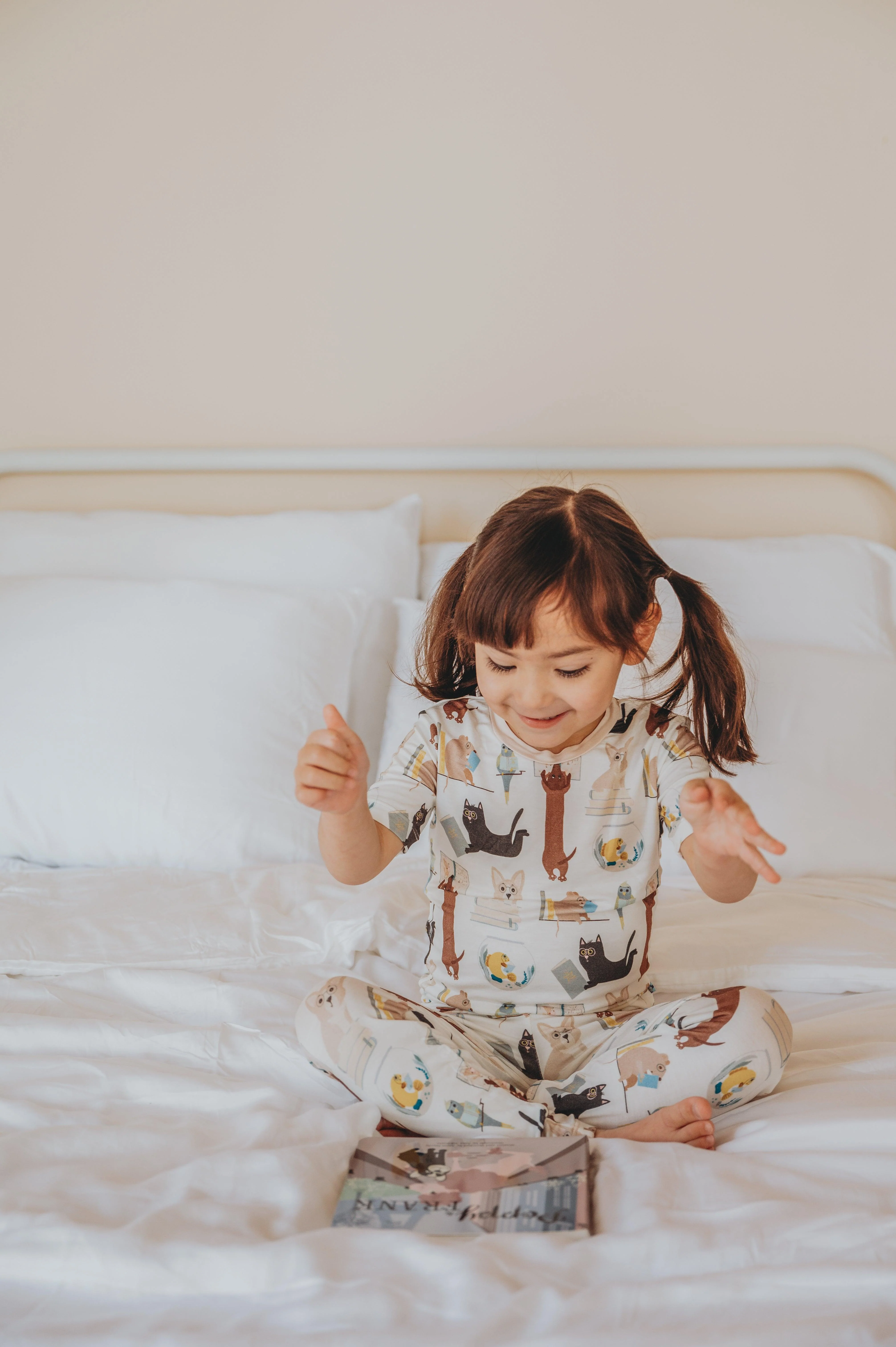 Bamboo Short Sleeve Pajama Set - Natural Books & Pets - Image 11