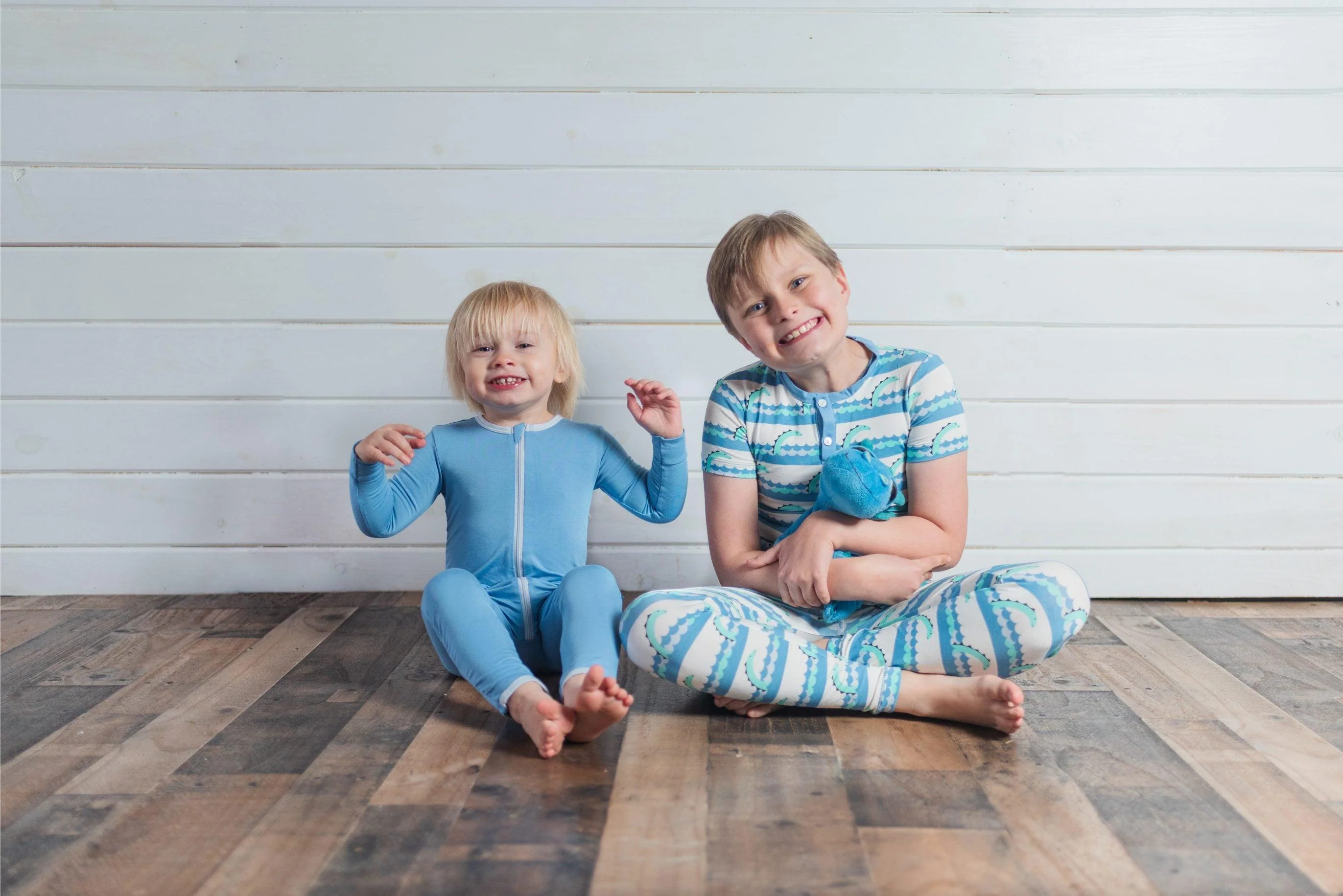 Boy's Print Bamboo Short Sleeve Henley Pajama Set - Natural Sea Monster - Image 2