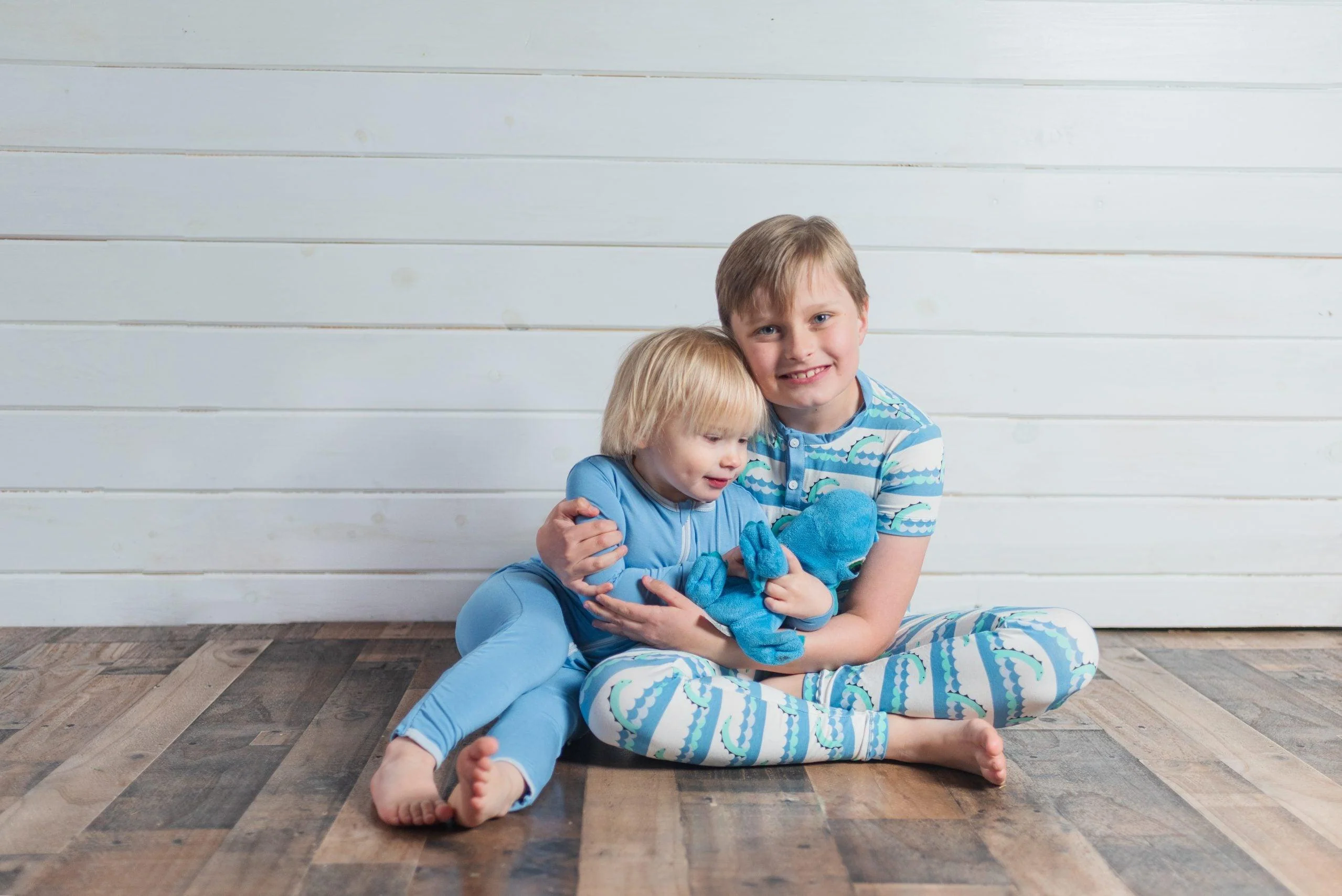 Boy's Print Bamboo Short Sleeve Henley Pajama Set - Natural Sea Monster - Image 3