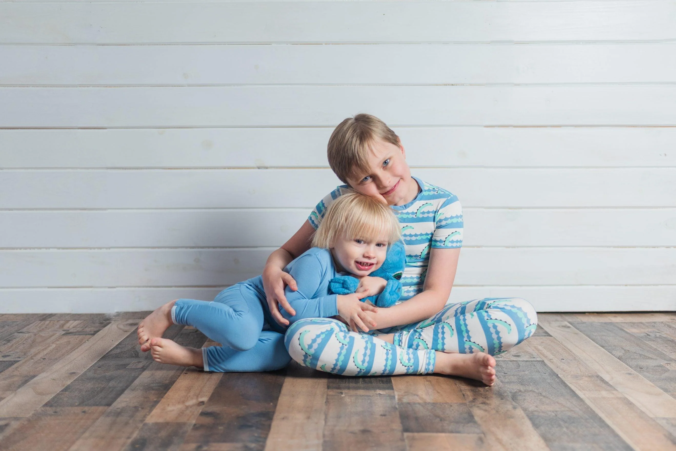 Boy's Print Bamboo Short Sleeve Henley Pajama Set - Natural Sea Monster - Image 4