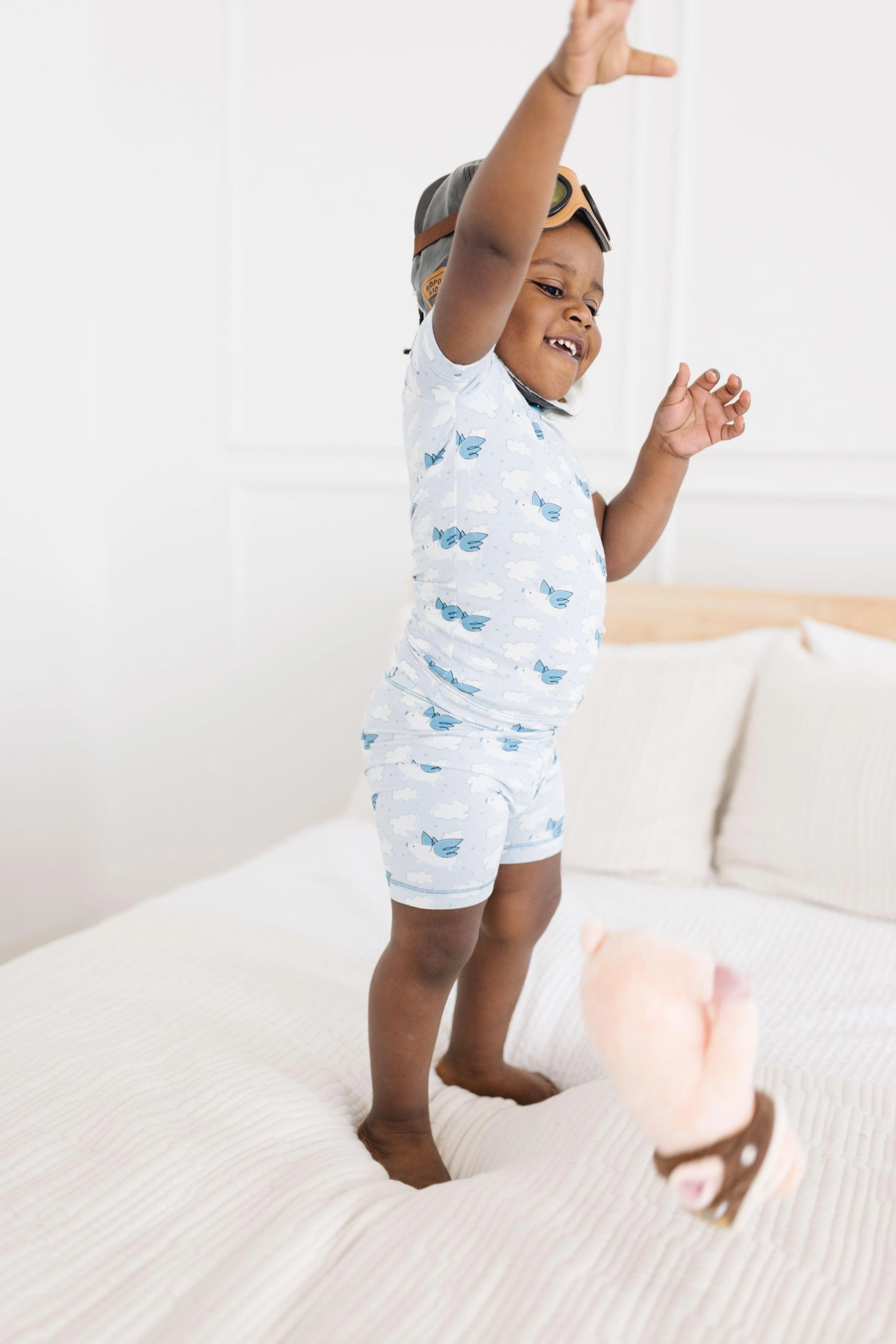 Boy's Print Bamboo Short Sleeve Pajama Set with Shorts - Dew Flying Pigs - Image 3