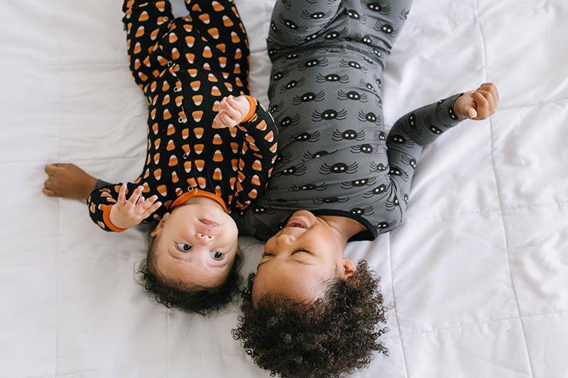 Celebration Print Bamboo Long Sleeve Pajama Set - Stone Spiders - Image 2