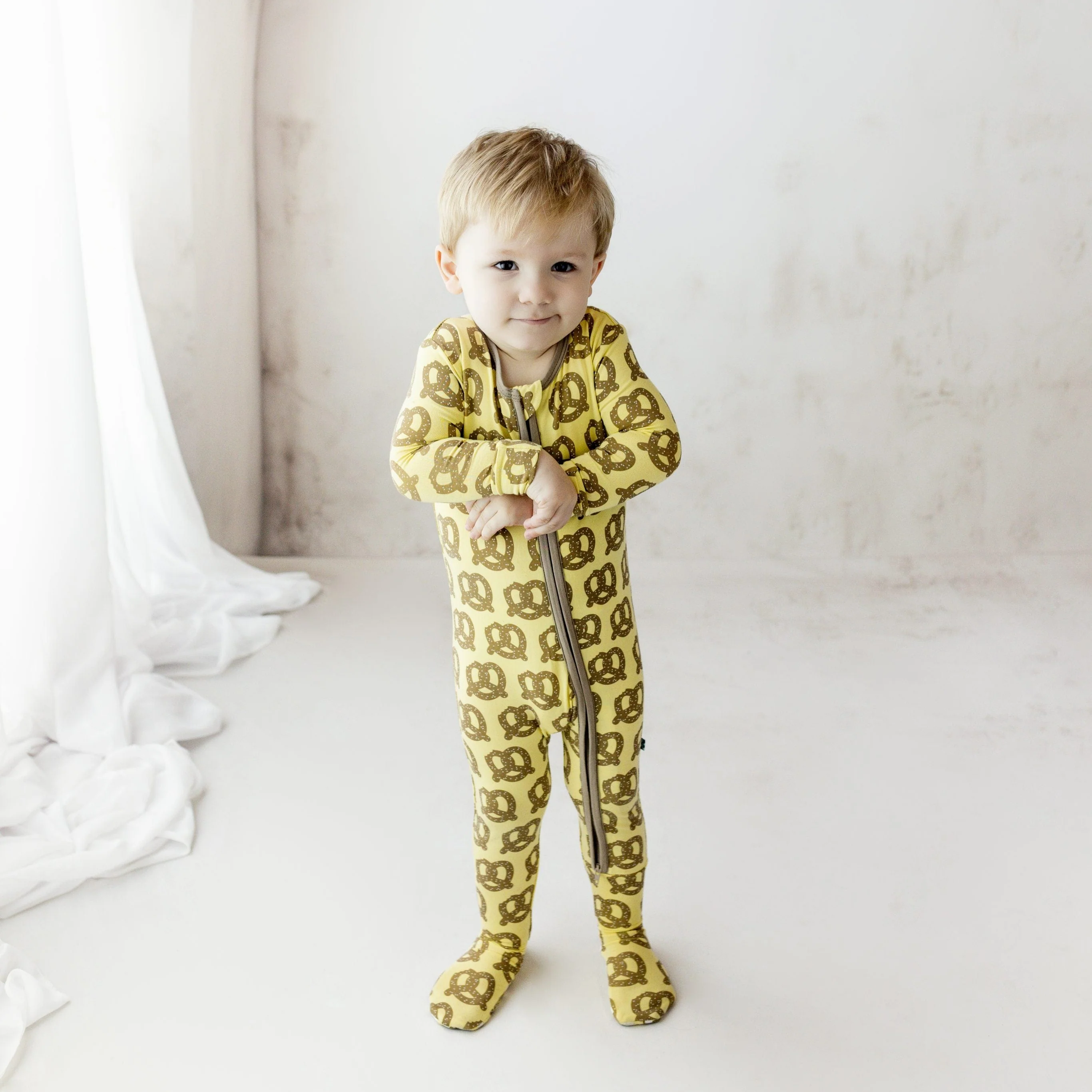 Bamboo Footie with 2-Way Zipper - Flax Giant Pretzel - Image 2