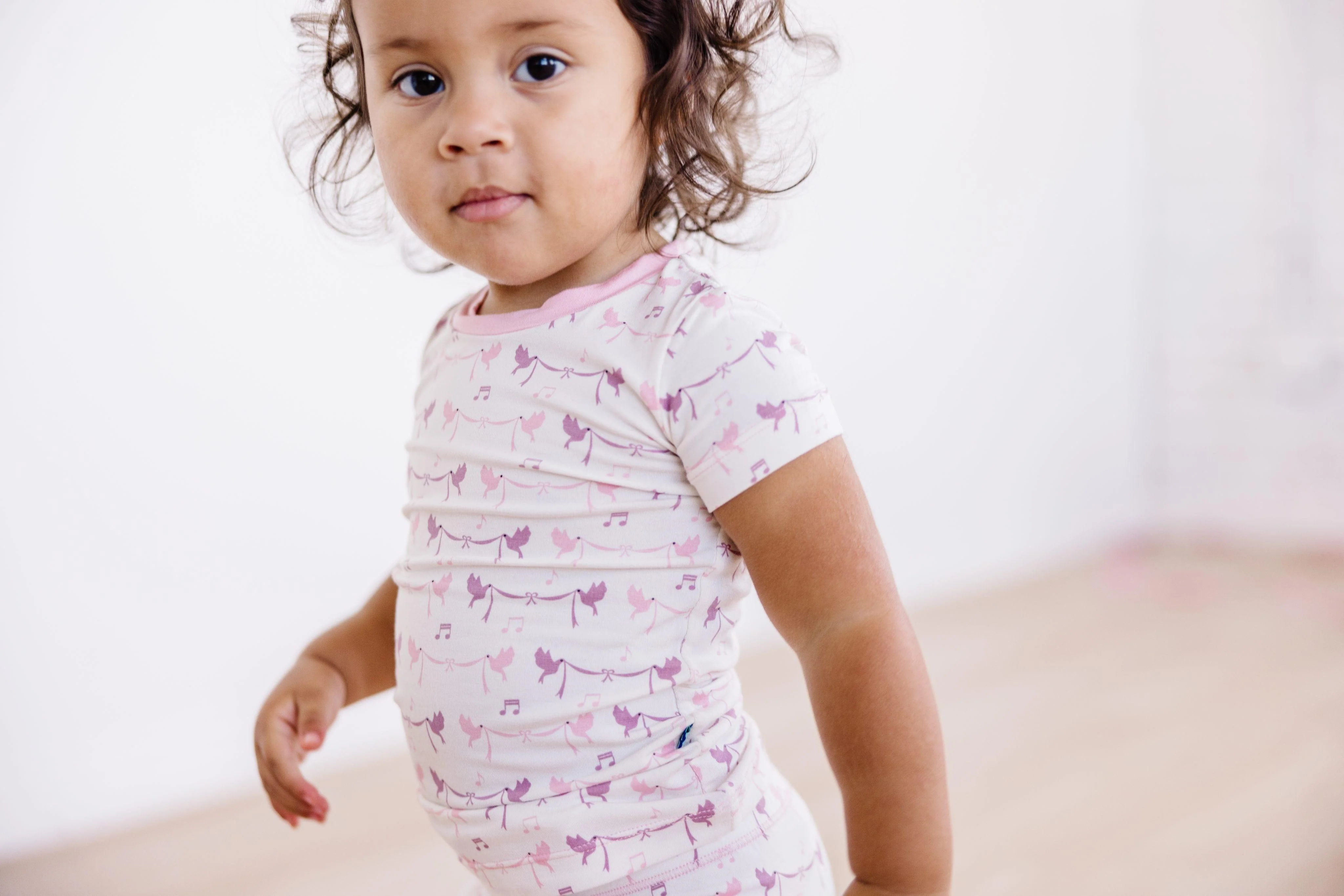 Girl's Print Bamboo Short Sleeve Pajama Set with Shorts - Natural Bird Banner - Image 2