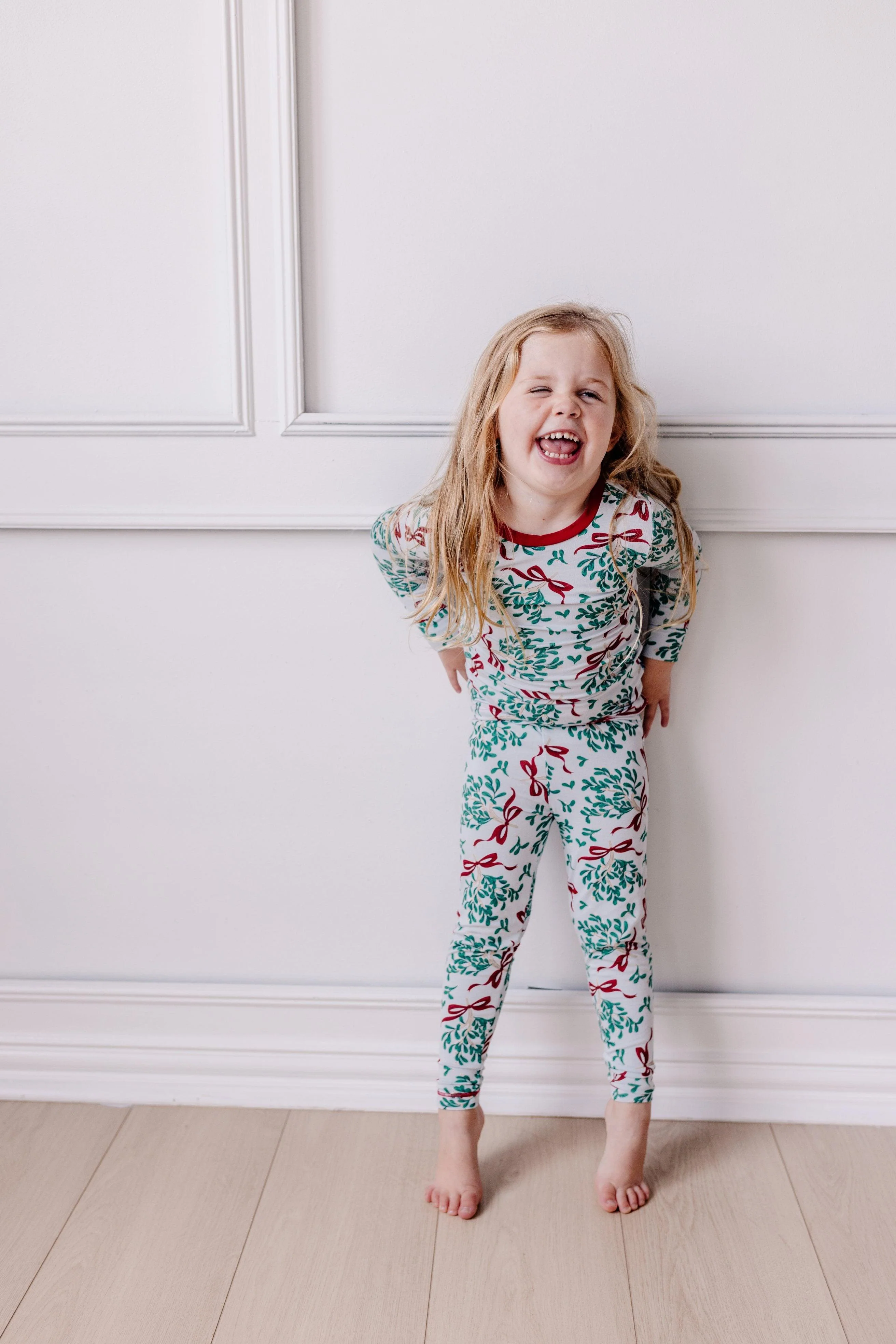 Bamboo Long Sleeve Pajama Set - Illusion Blue Mistletoe & Ribbons - Image 2