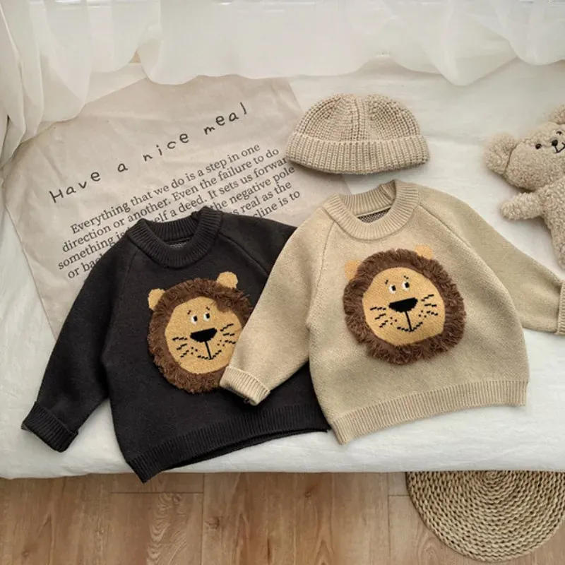 Knitted Round Neck Lion Sweater - Image 3