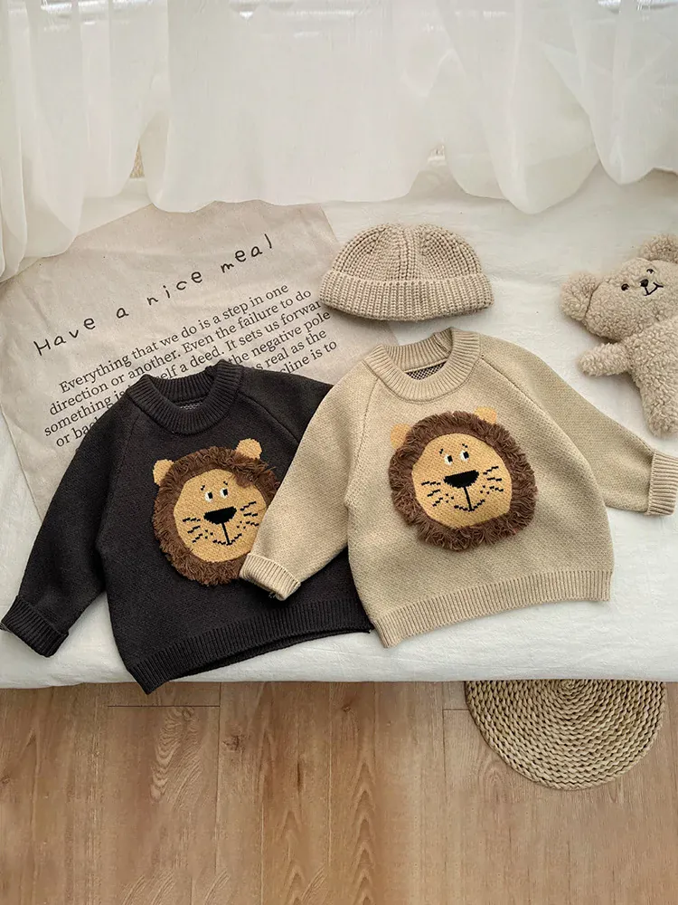 Knitted Round Neck Lion Sweater - Image 5