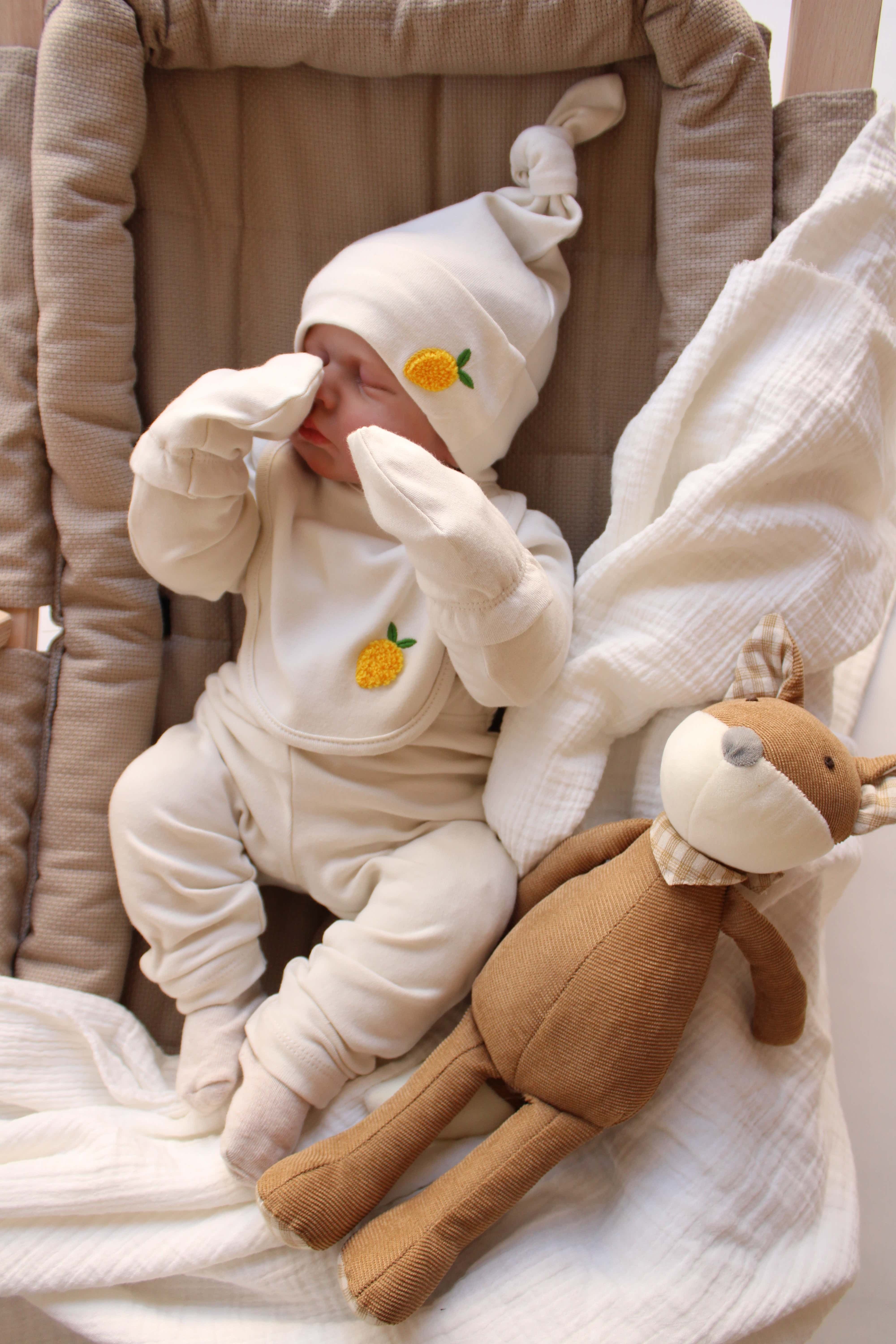 Lemon Patterned 5 Piece Newborn Set - Image 2