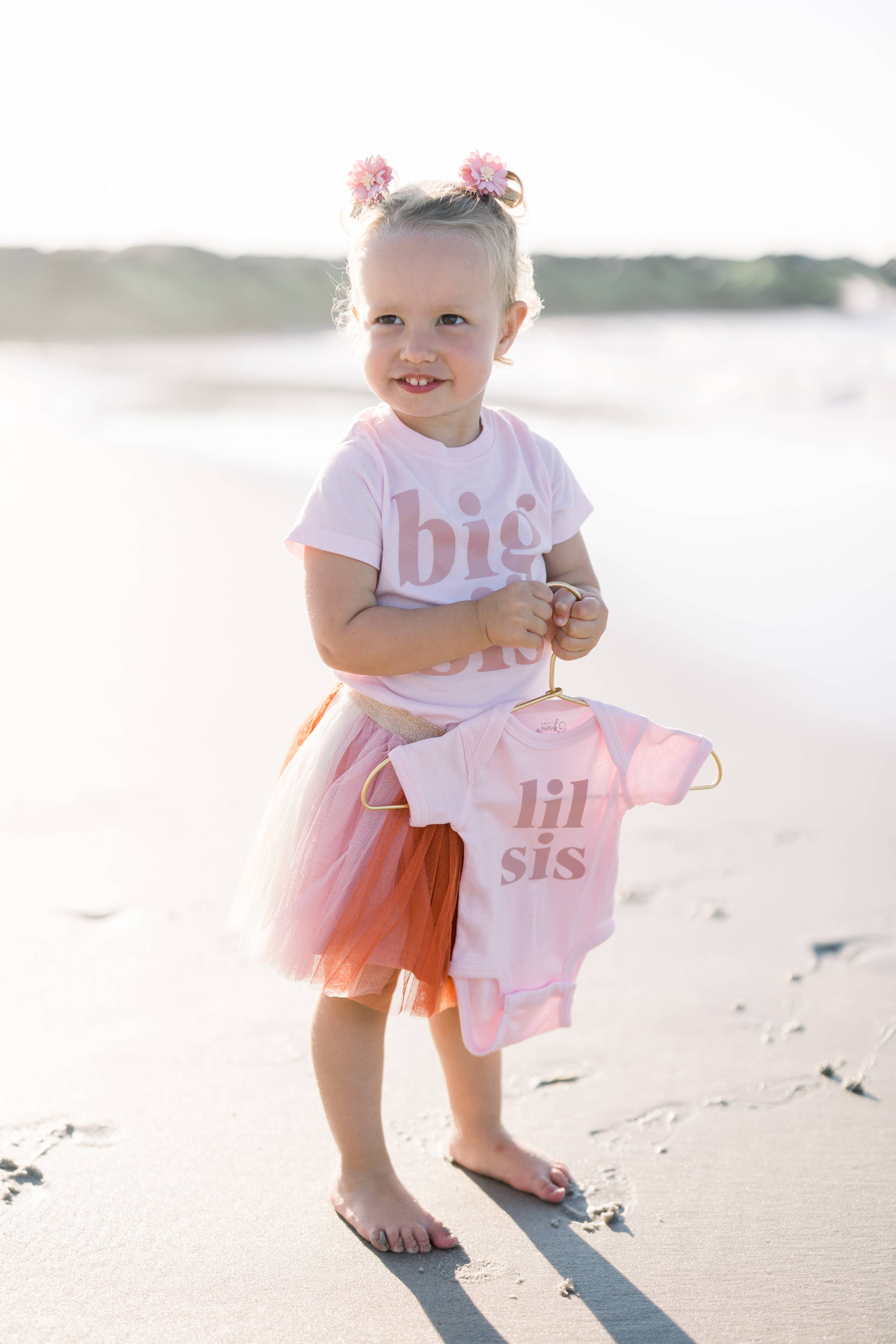 Lil Sis Short Sleeve Bodysuit - Pregnancy Announcement - Image 2