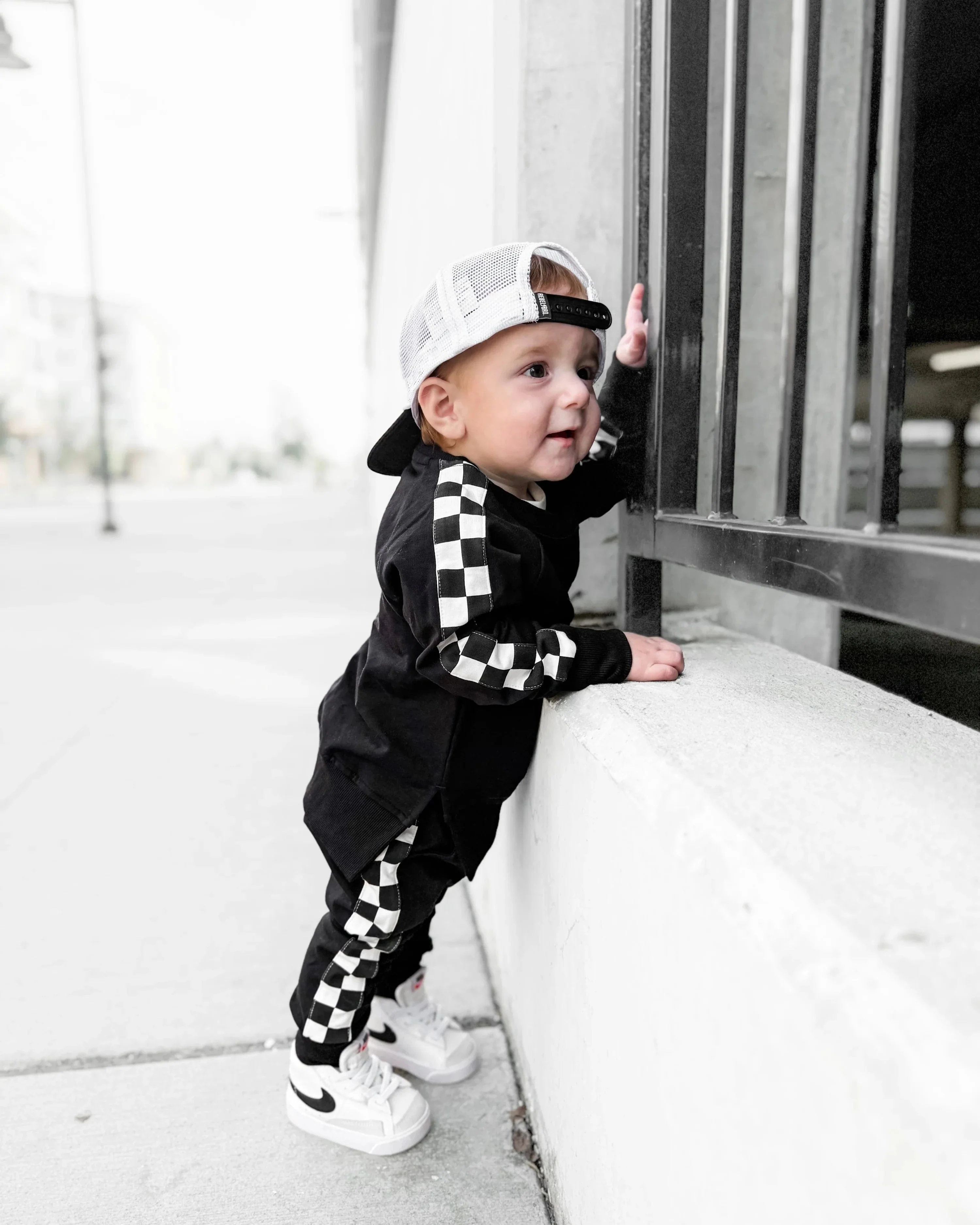 Stripe Checkered Pullover - Black - Image 4