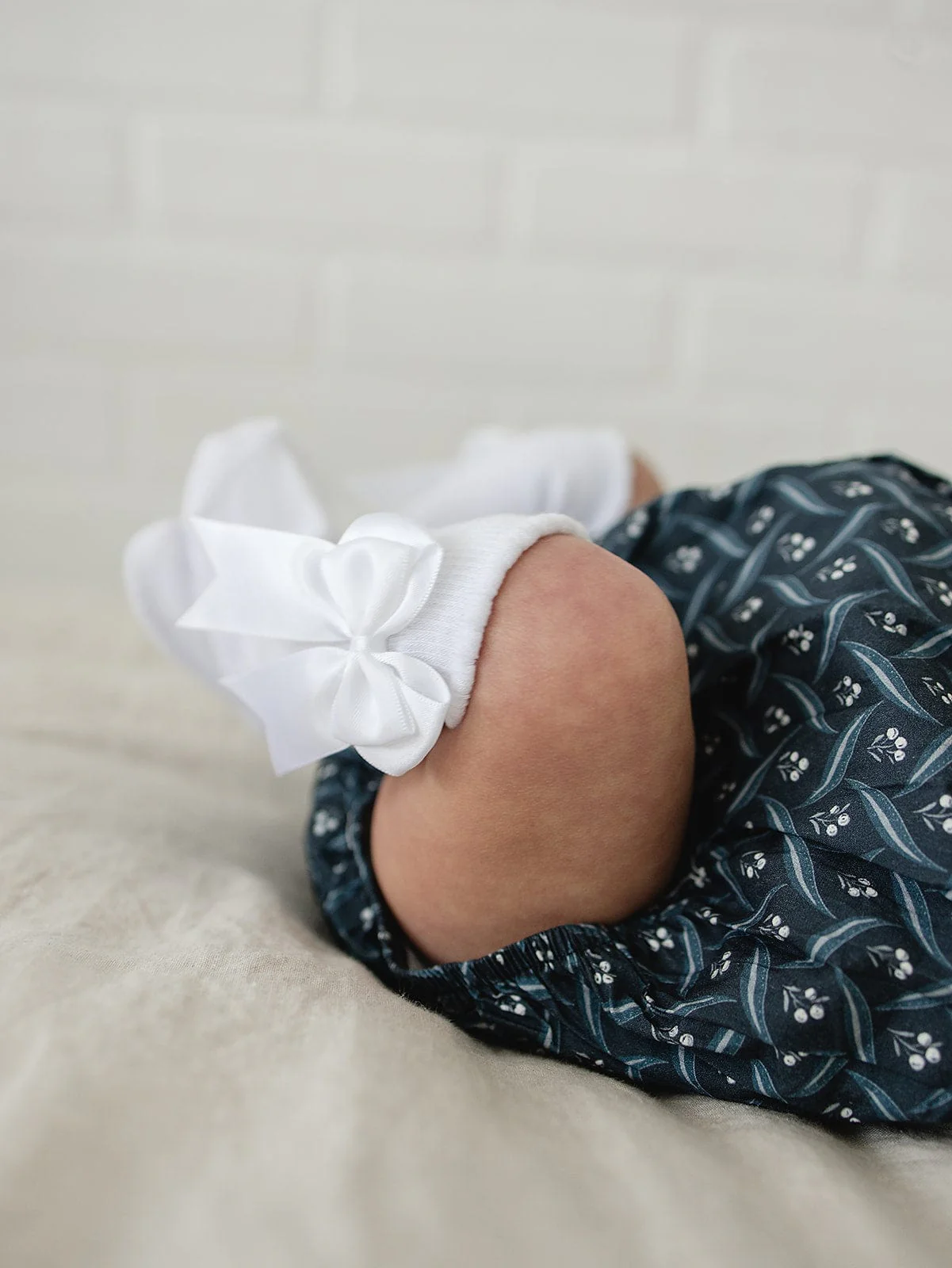 Mebie High Rise Bow Socks - Image 6