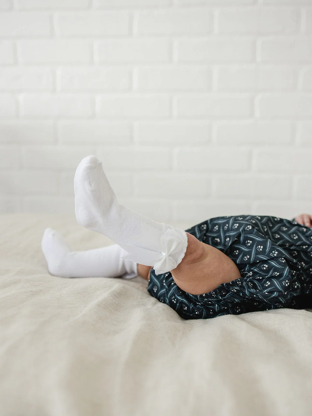 Mebie High Rise Bow Socks - Image 7