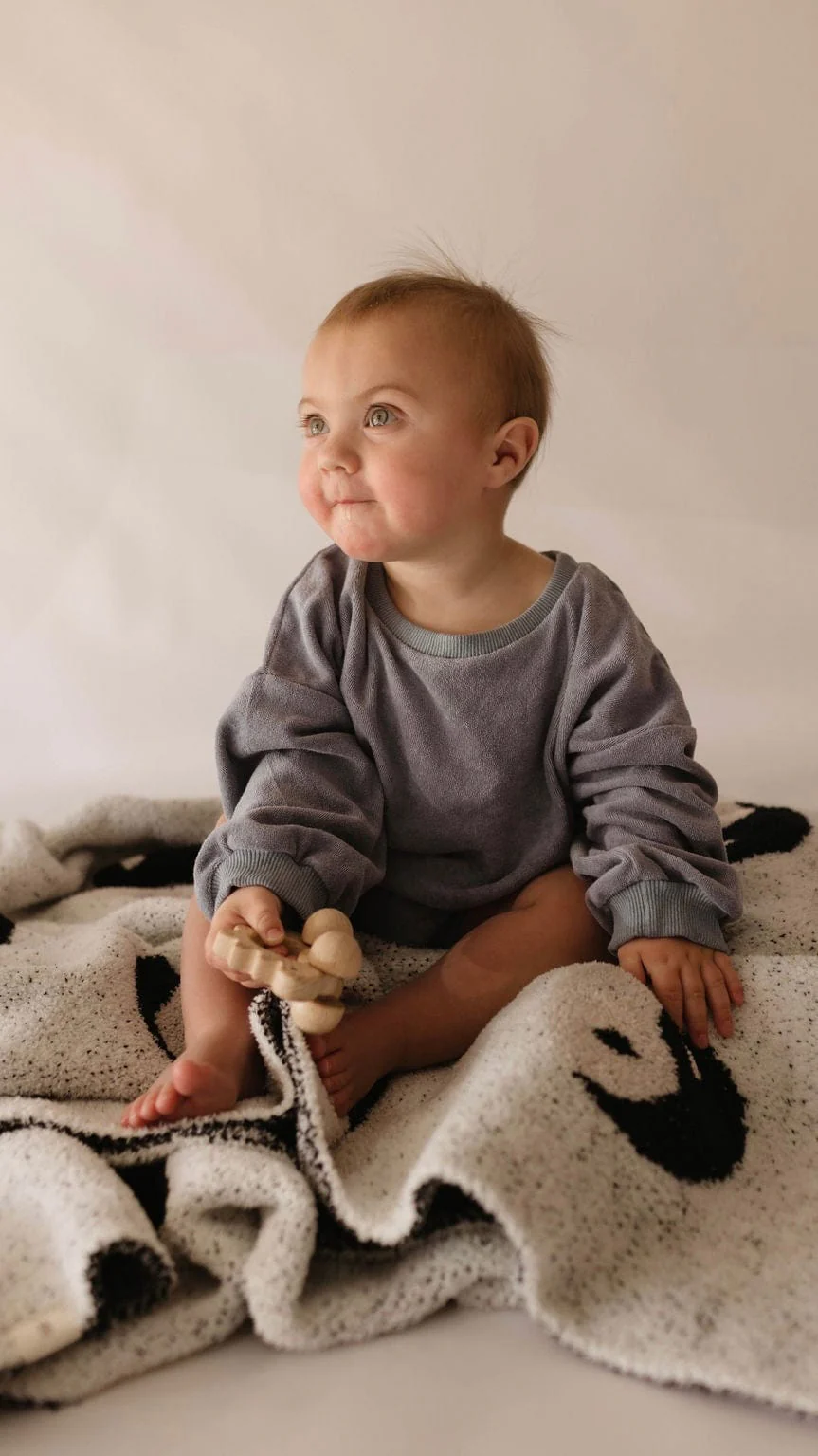 Plush Blanket - Black & White Yin Yang - Image 5