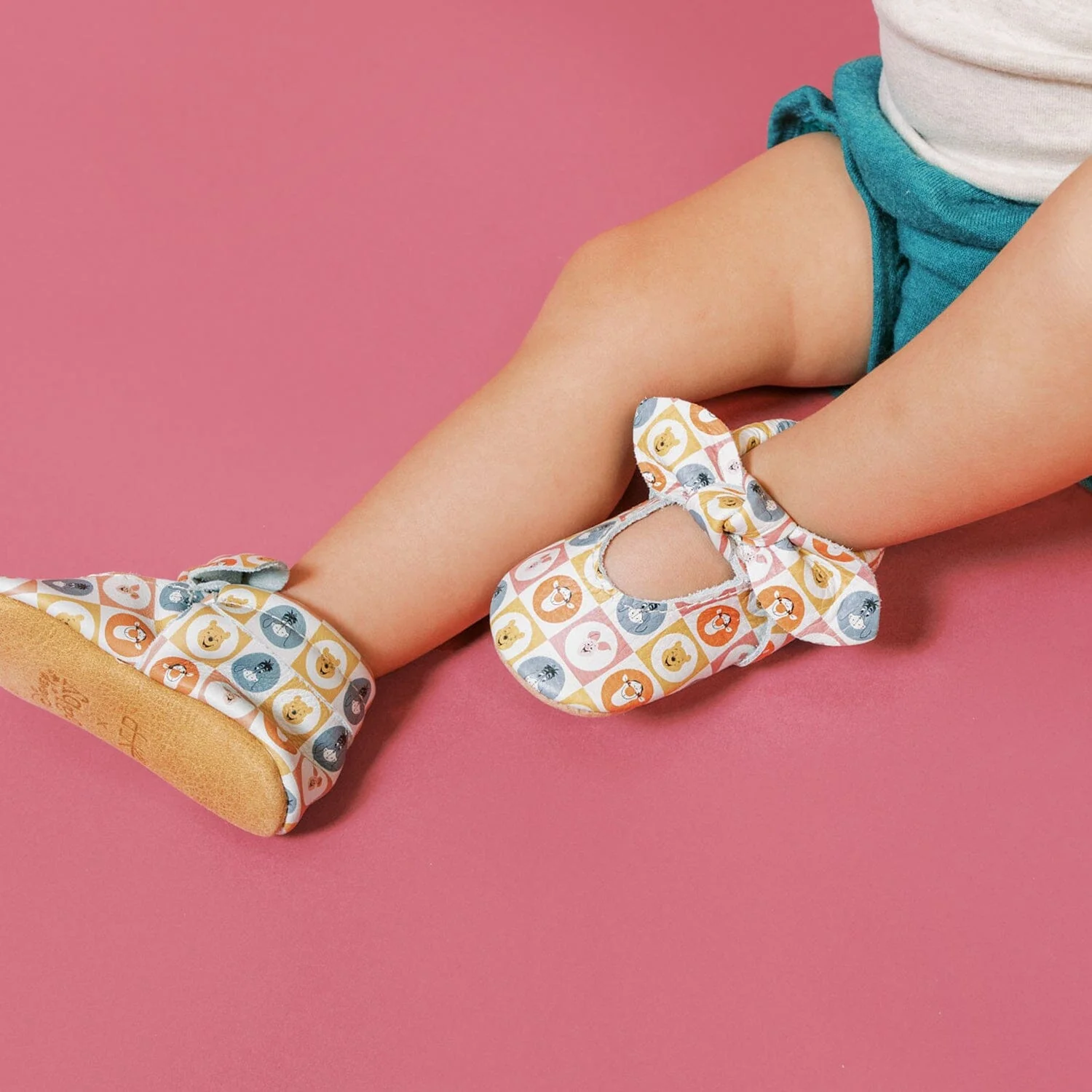 Pooh & Friends Knotted Bow Baby Shoe - Image 5