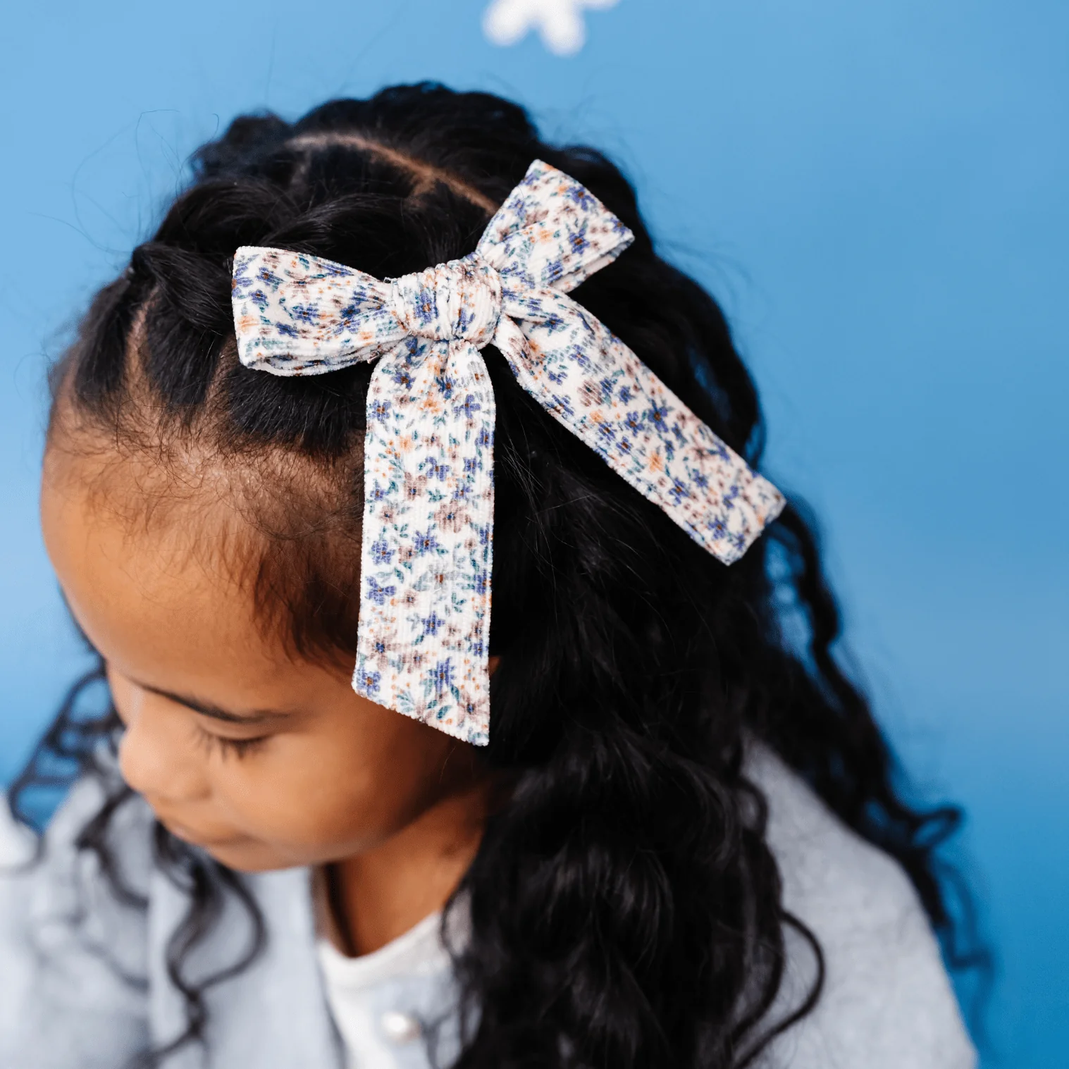Royal Odelia Floral Emma Bow Clip - Image 2