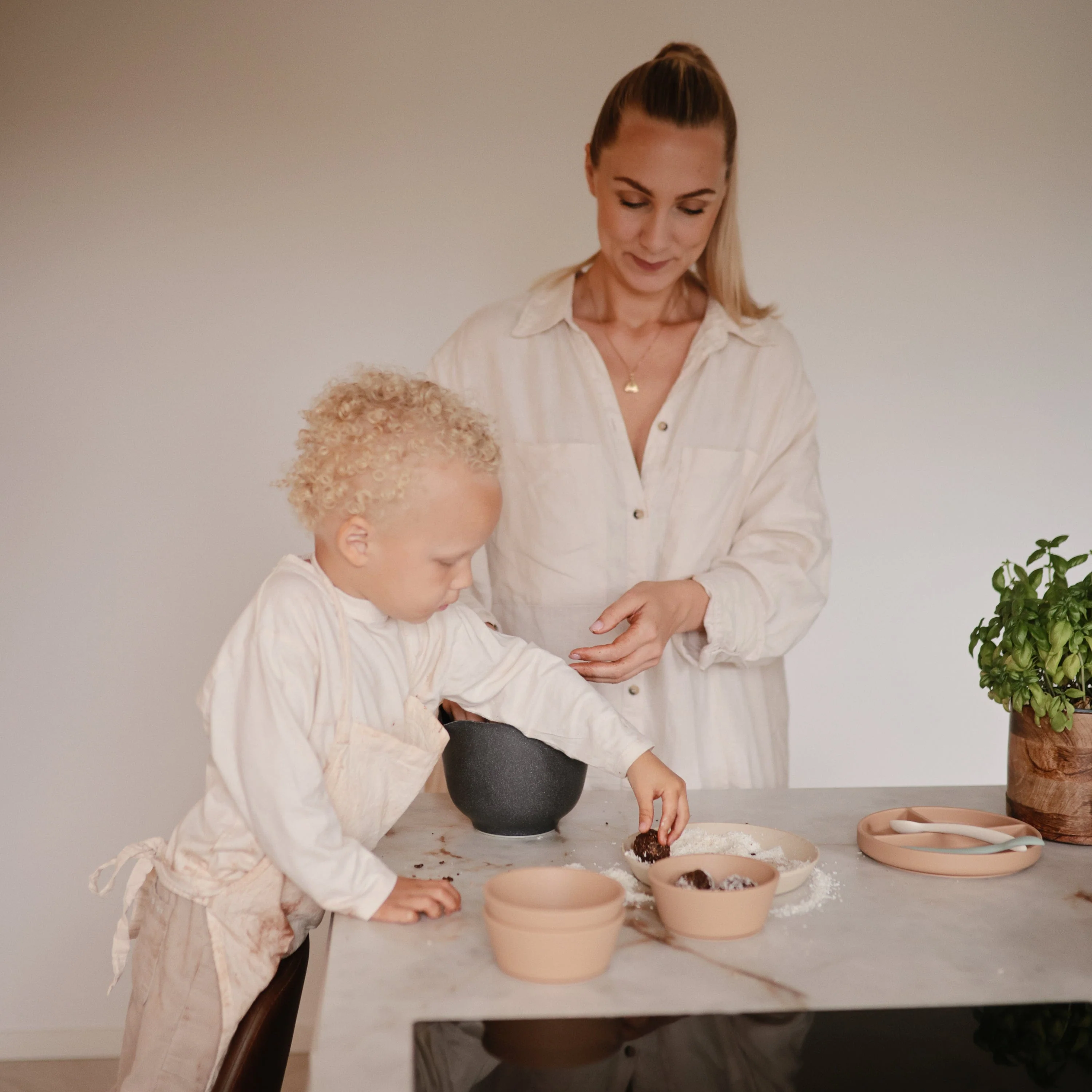 Silicone Suction Bowl - Image 42