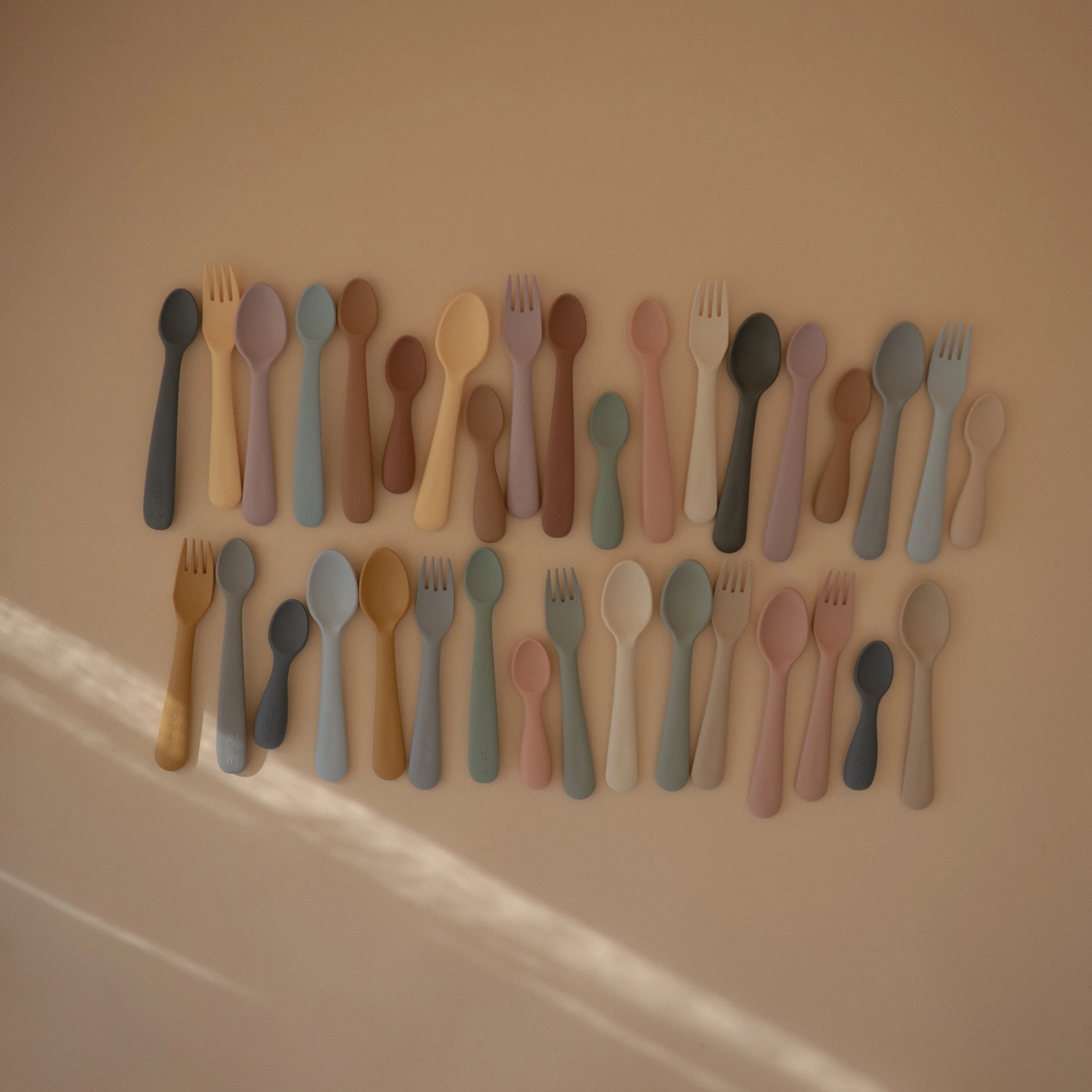 Silicone Toddler Starter Spoons 2-Pack - Image 46