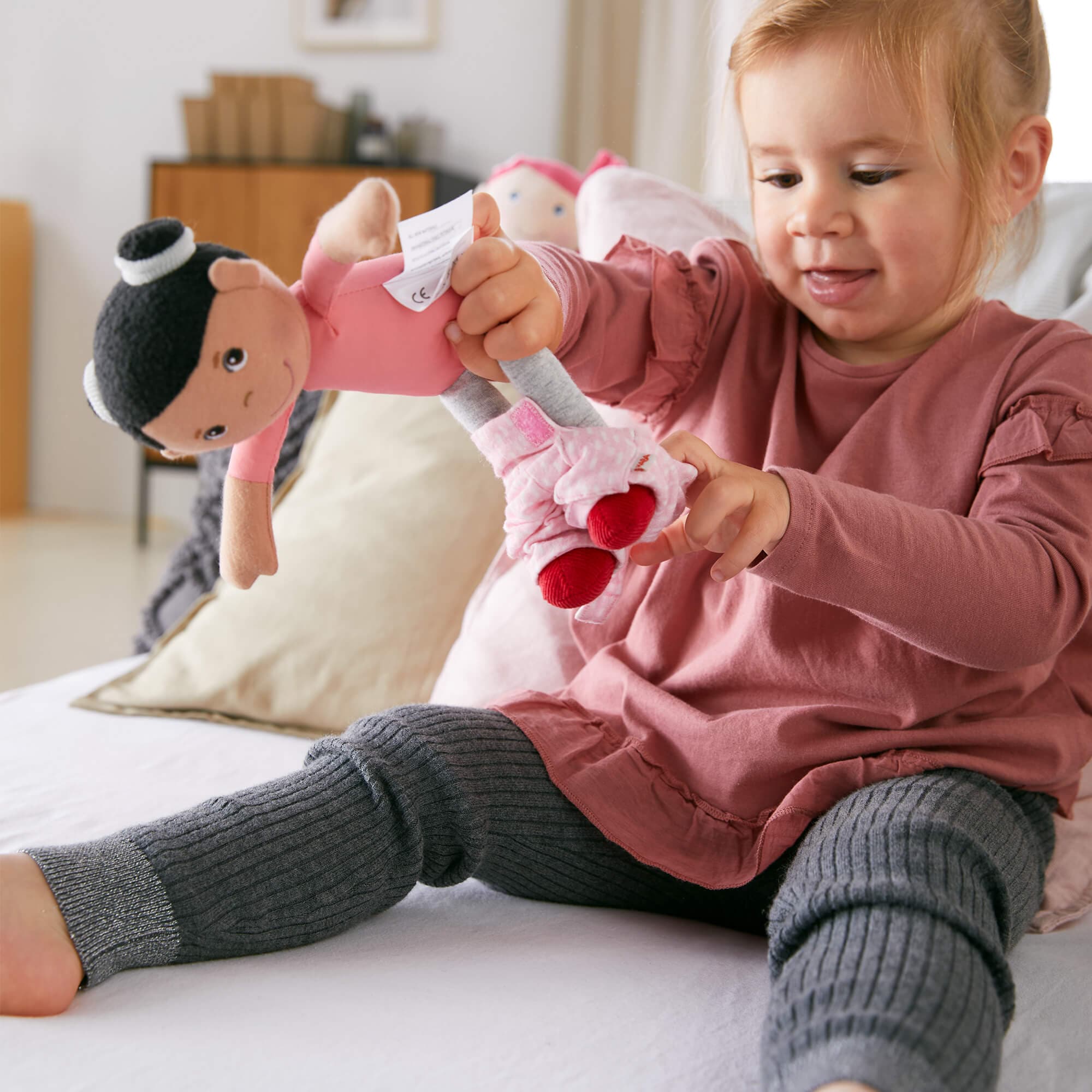 Snug Up Doll Rumbi - Image 5