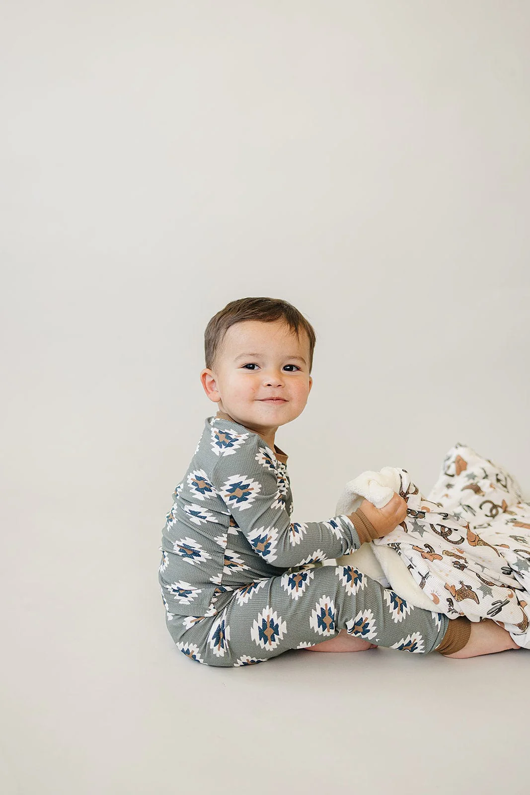 Southwest Aztec Ribbed Bamboo Cozy Set - Image 2