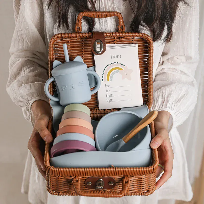 Vintage Style Baby Gift Box. 7Pcs - Image 6